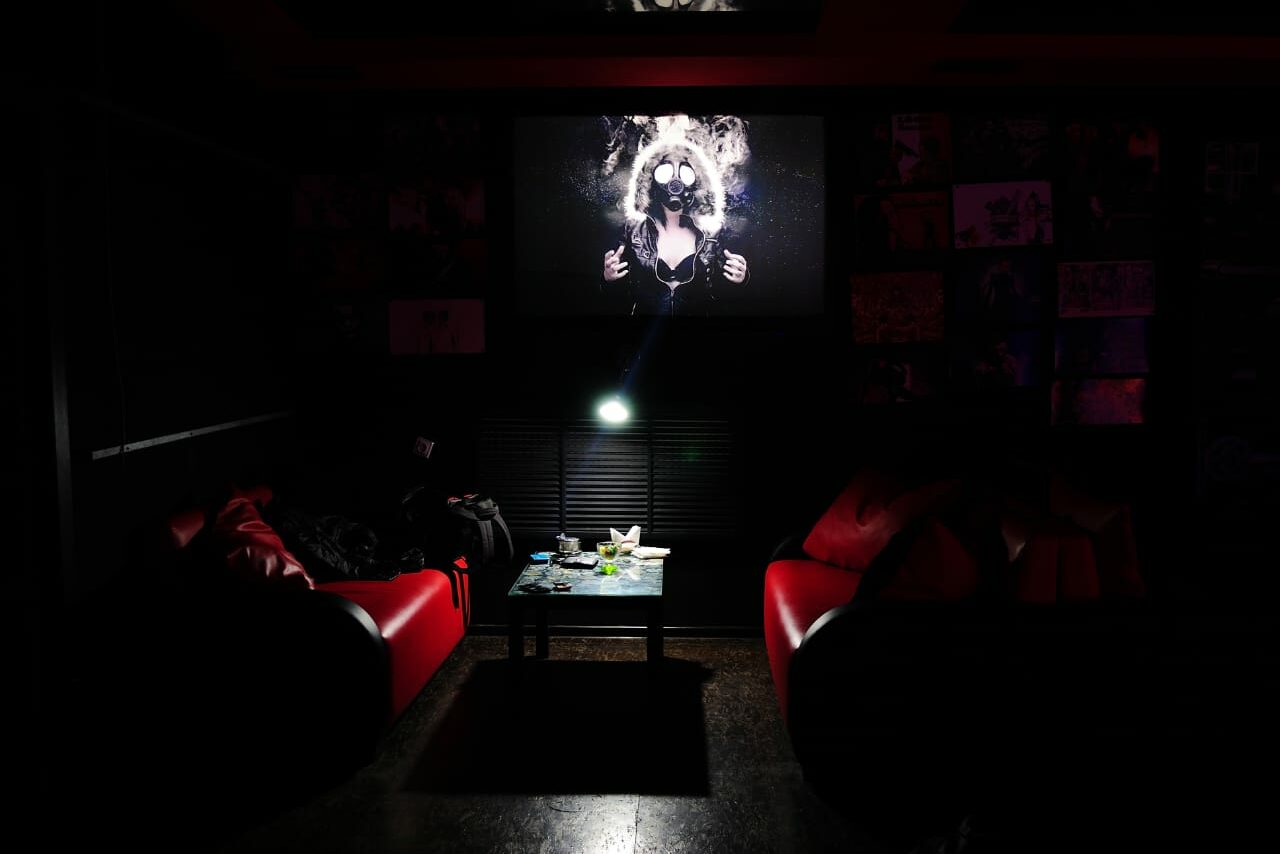 Арендовать Креативное пространство Dark Place Hookah 