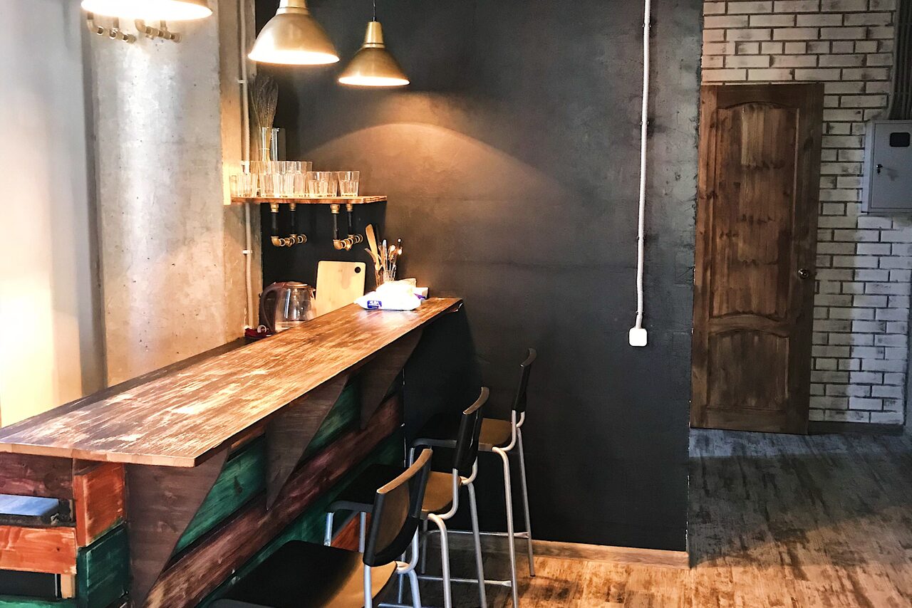 Арендовать Уютное лофт-пространство с гамаком