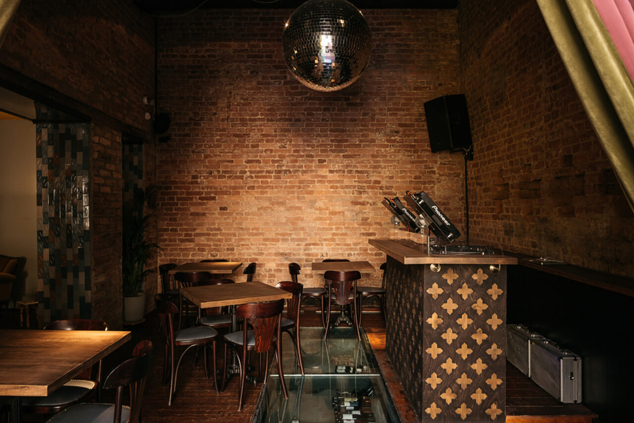 Арендовать Ресторан Гимназия с летней верандой