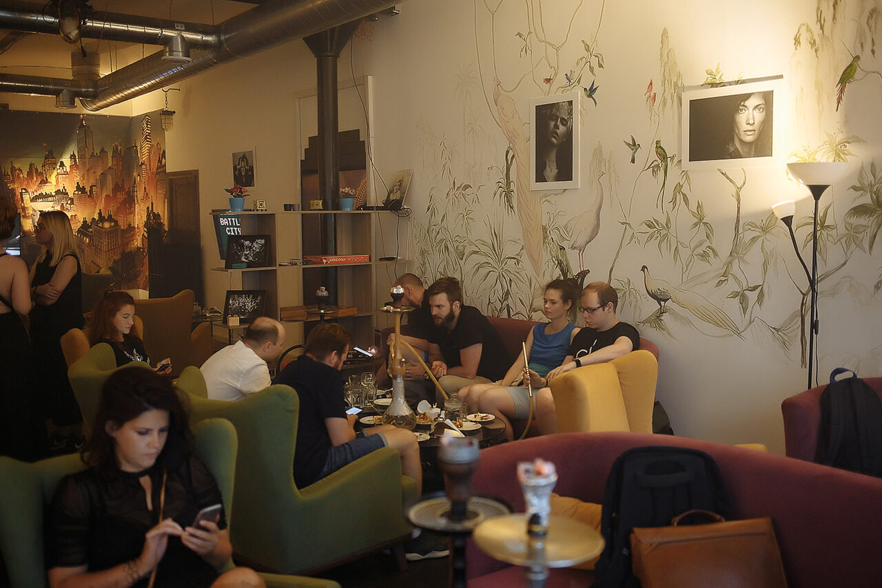 Арендовать Лофт с уютными креслами