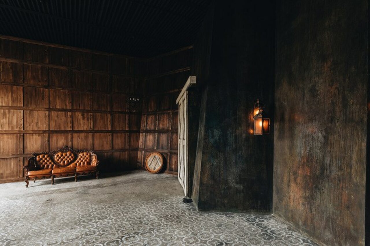 Арендовать Полигон. Текстурный зал Лофт с фактурными стенами