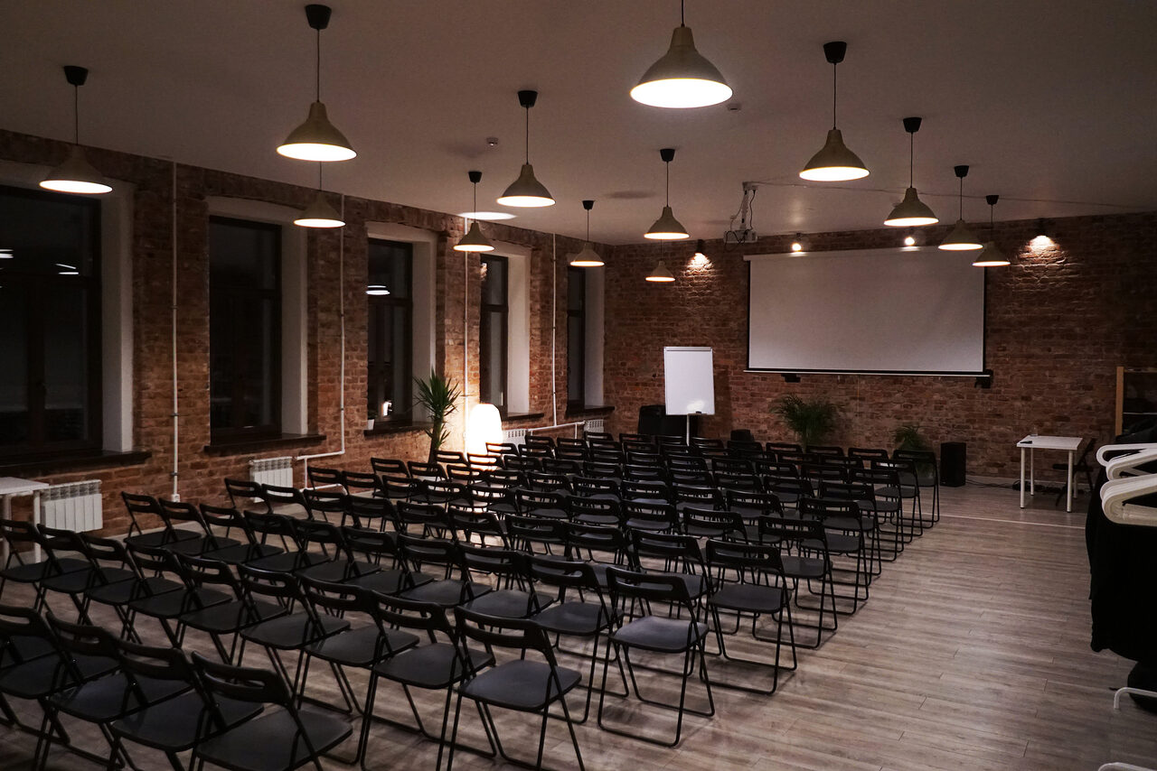 Арендовать Moscow Digital Academy (Москва Диджитал Академи). Лофт-пространство для бизнес встреч и тренингов