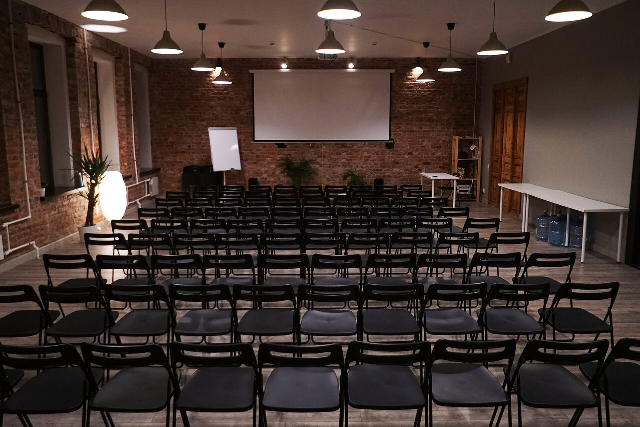 Арендовать Moscow Digital Academy (Москва Диджитал Академи). Лофт-пространство для бизнес встреч и тренингов