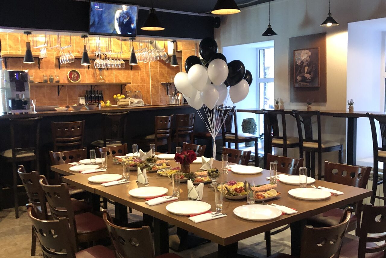 Арендовать Кафе «3 Му-Табаль» под закрытие в центре