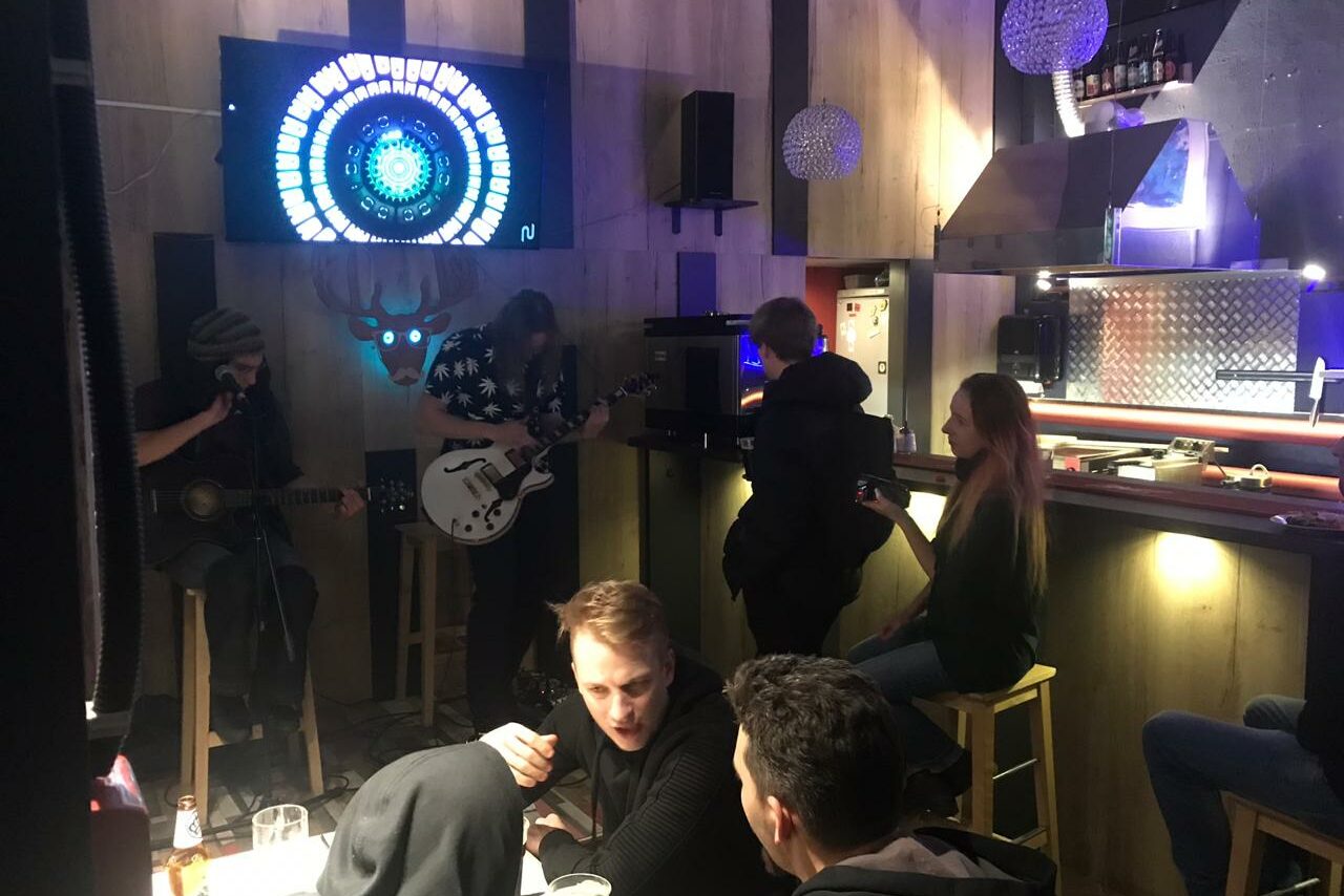 Арендовать Лофт-бар в тихом московском дворе