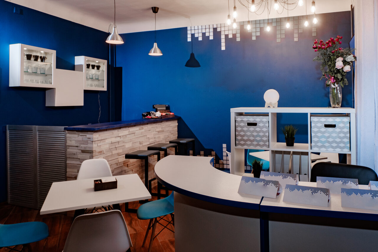 Арендовать Просторный зал с уютной welcome-зоной