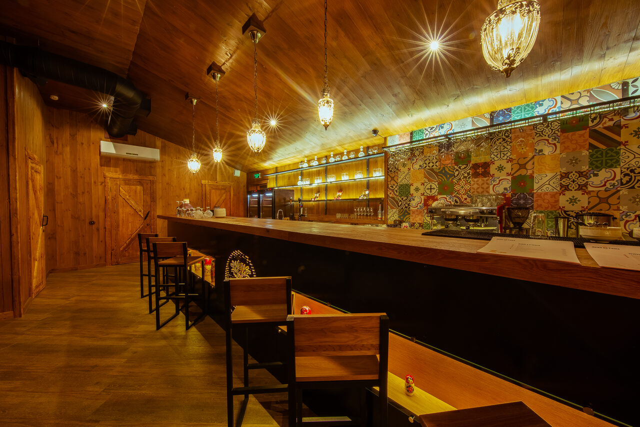 Арендовать Suburban area by the lake