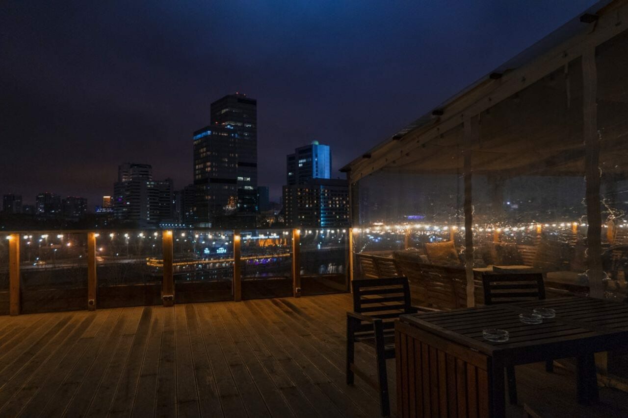 Арендовать Закрытое лофт-пространство на Крыше Бадаевского завода 