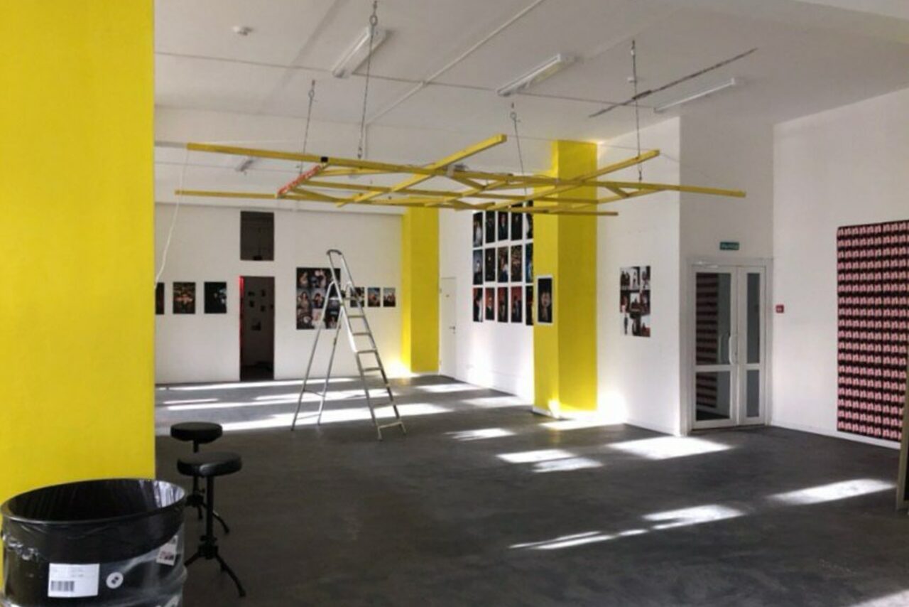 Арендовать Просторный лофт с колоннами