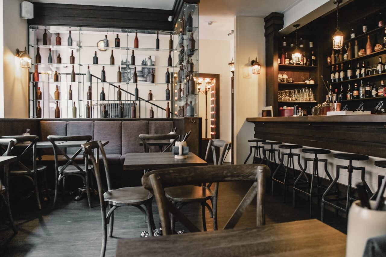 Арендовать One Bar. Лофт-бар