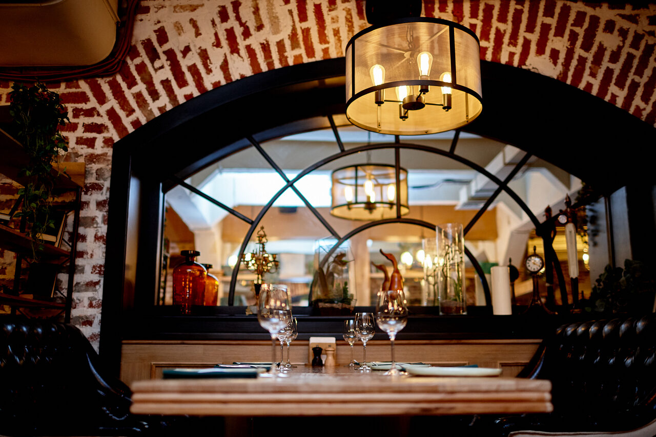 Арендовать Стильный лофт-ресторан в центре Москвы