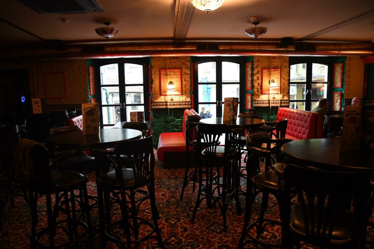 Арендовать Харатс Паб