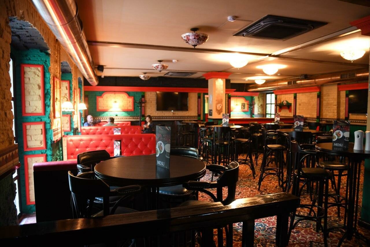 Арендовать Харатс Паб