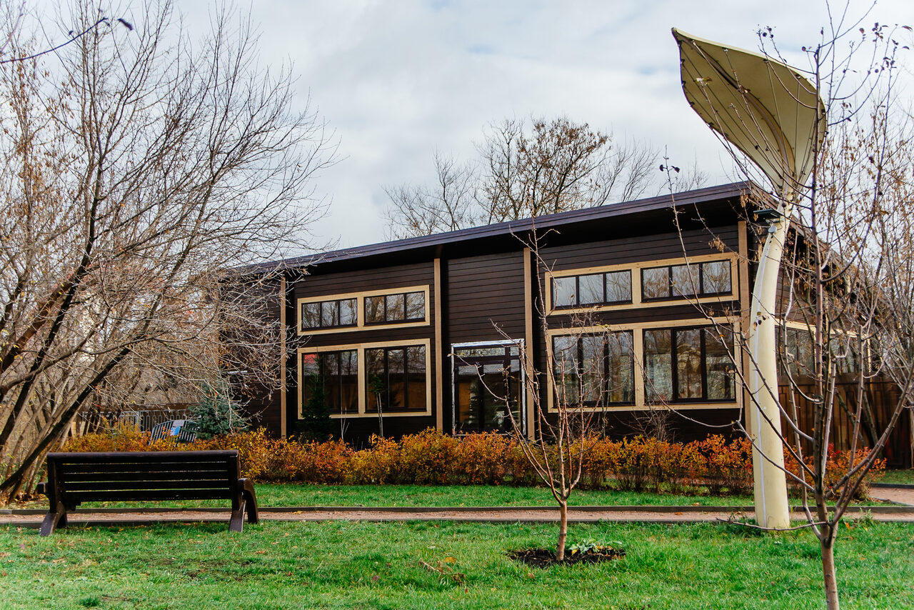 Арендовать Парк развлечений СКАЗКА Коттедж в пределах МКАД