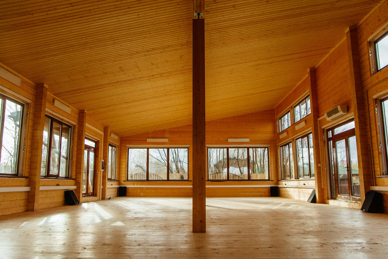 Арендовать Парк развлечений СКАЗКА Коттедж в пределах МКАД