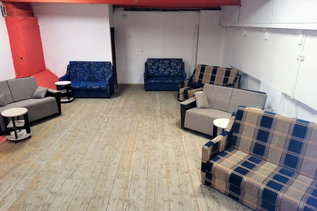 Арендовать Тренинг-зал с мягкими диванами