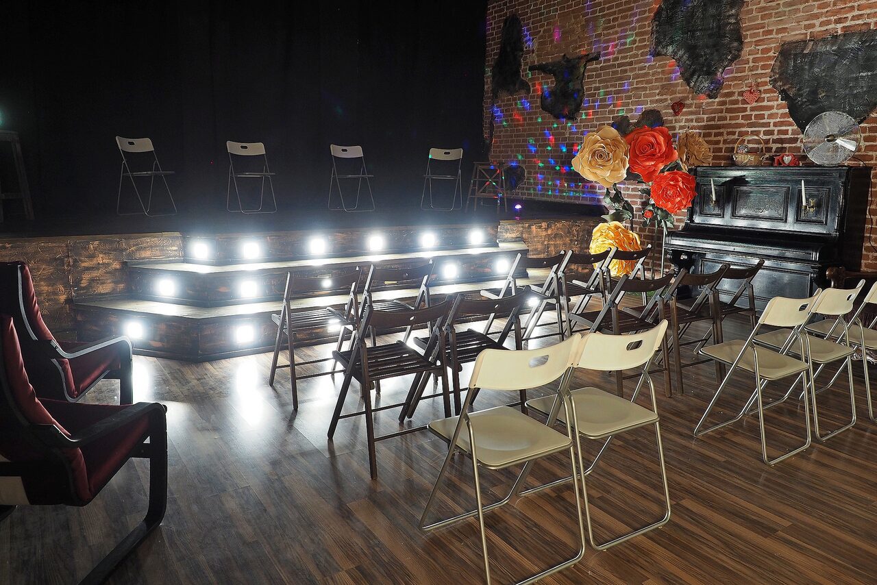 Арендовать Graf-Studio. Многофункциональное пространство со сценой