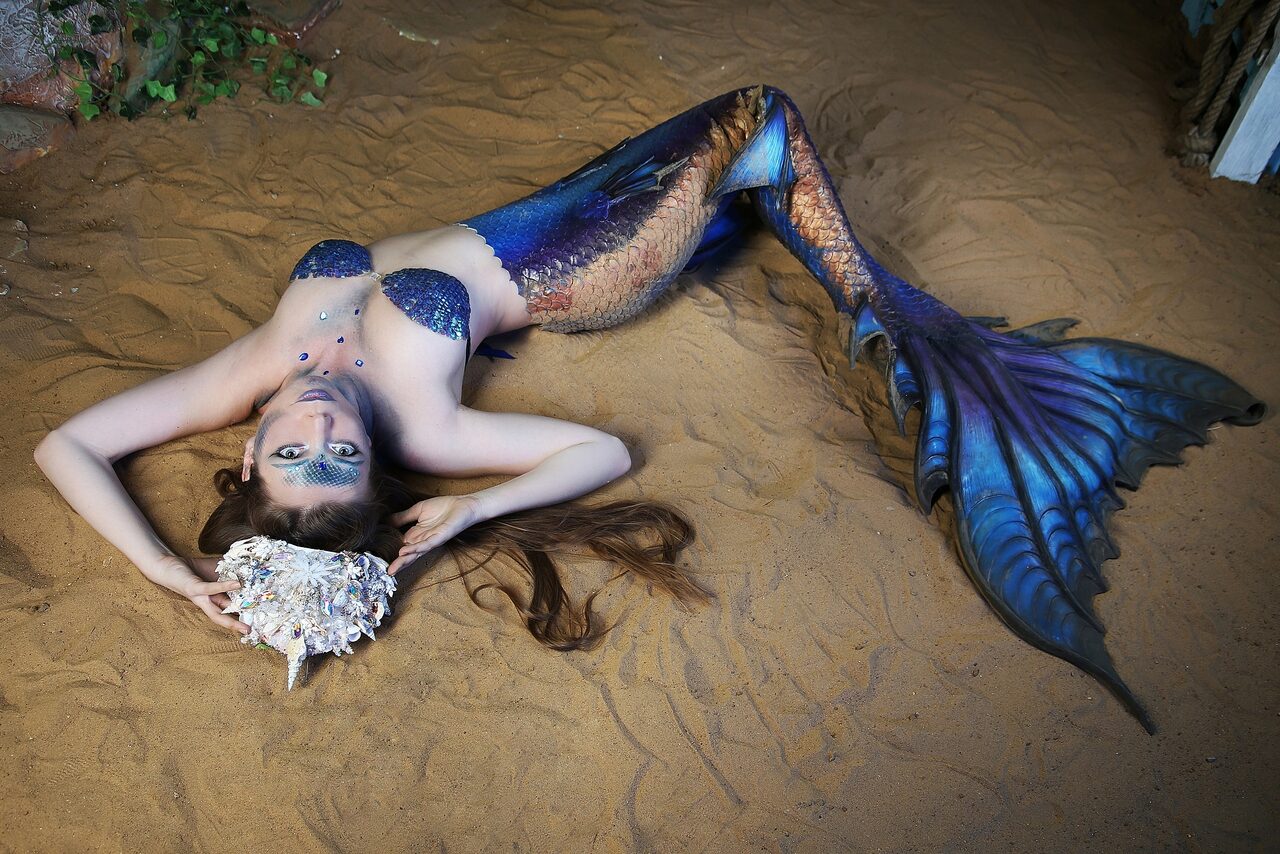 Арендовать Graf-Studio. Студия с морским песком и водопадом