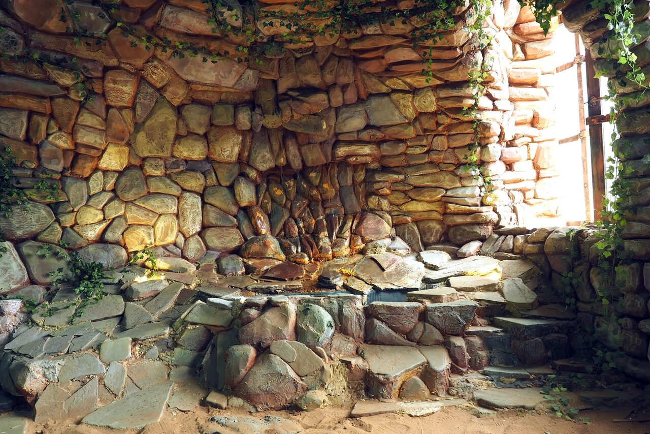 Арендовать Graf-Studio. Студия с морским песком и водопадом