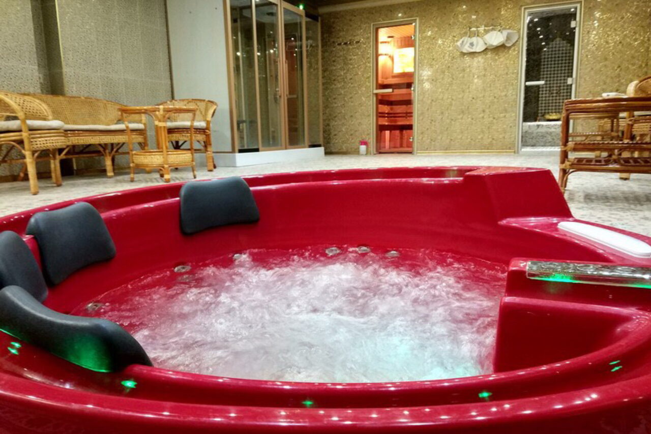 Арендовать Golden Graff