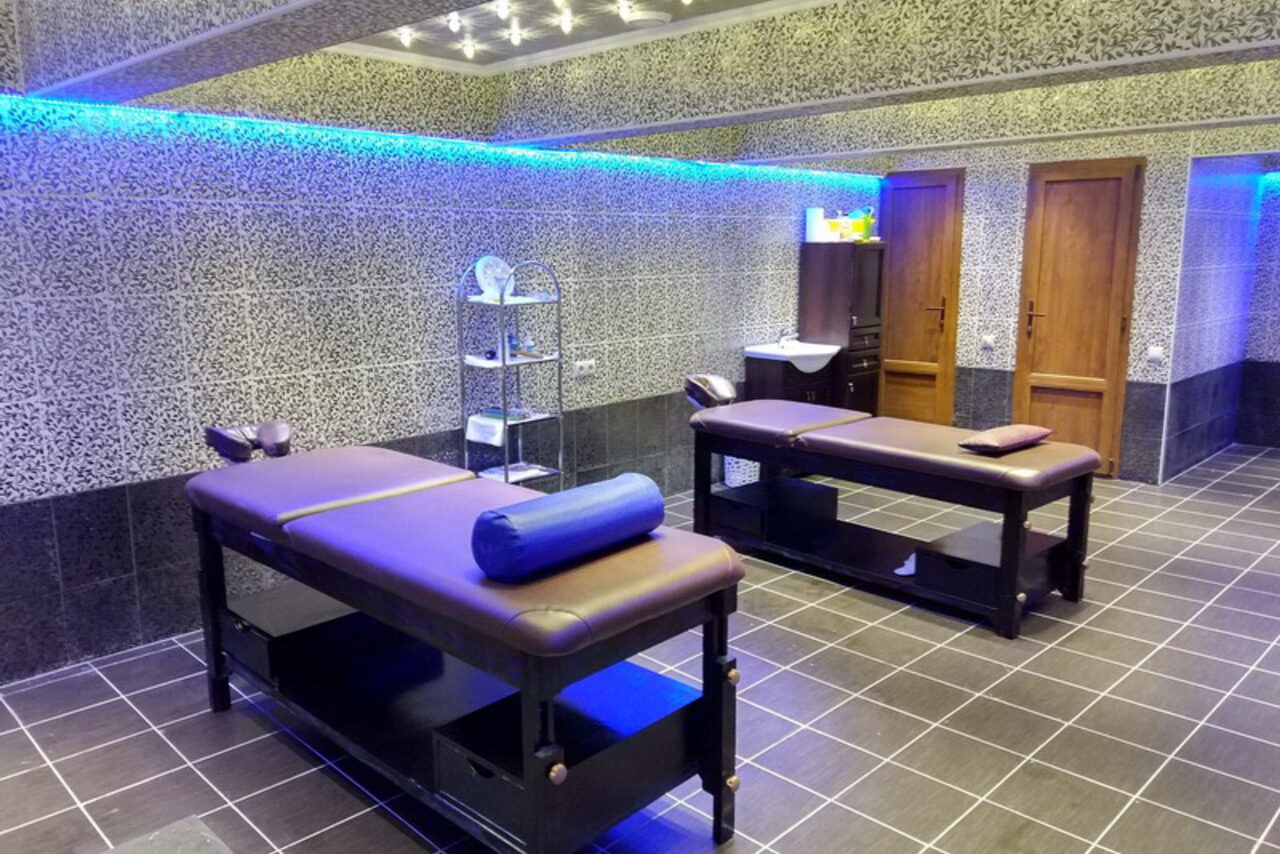 Арендовать Golden Graff