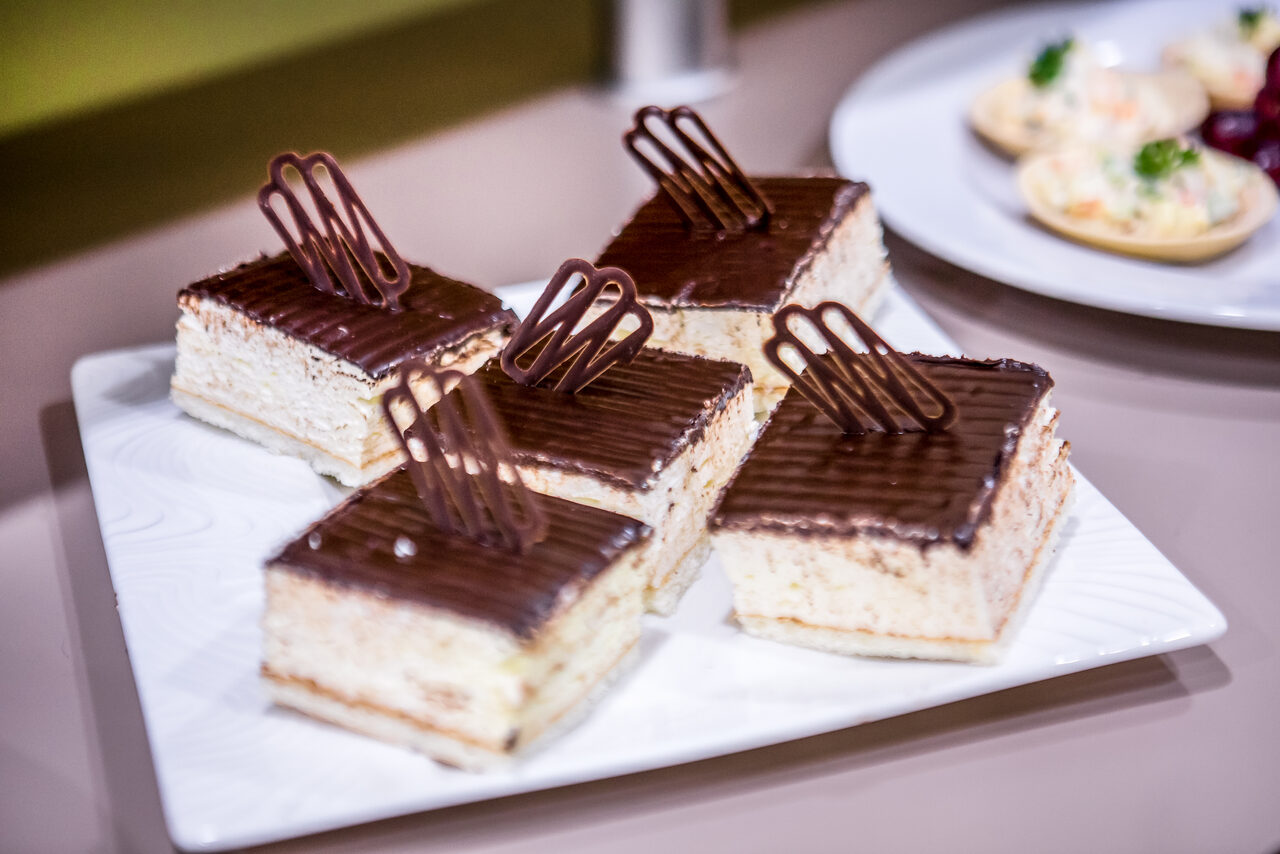 Арендовать Art-Hotel