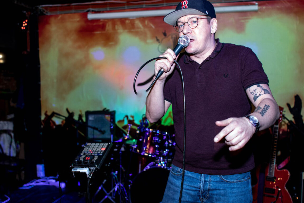 Арендовать Бар со сценой в стиле рок