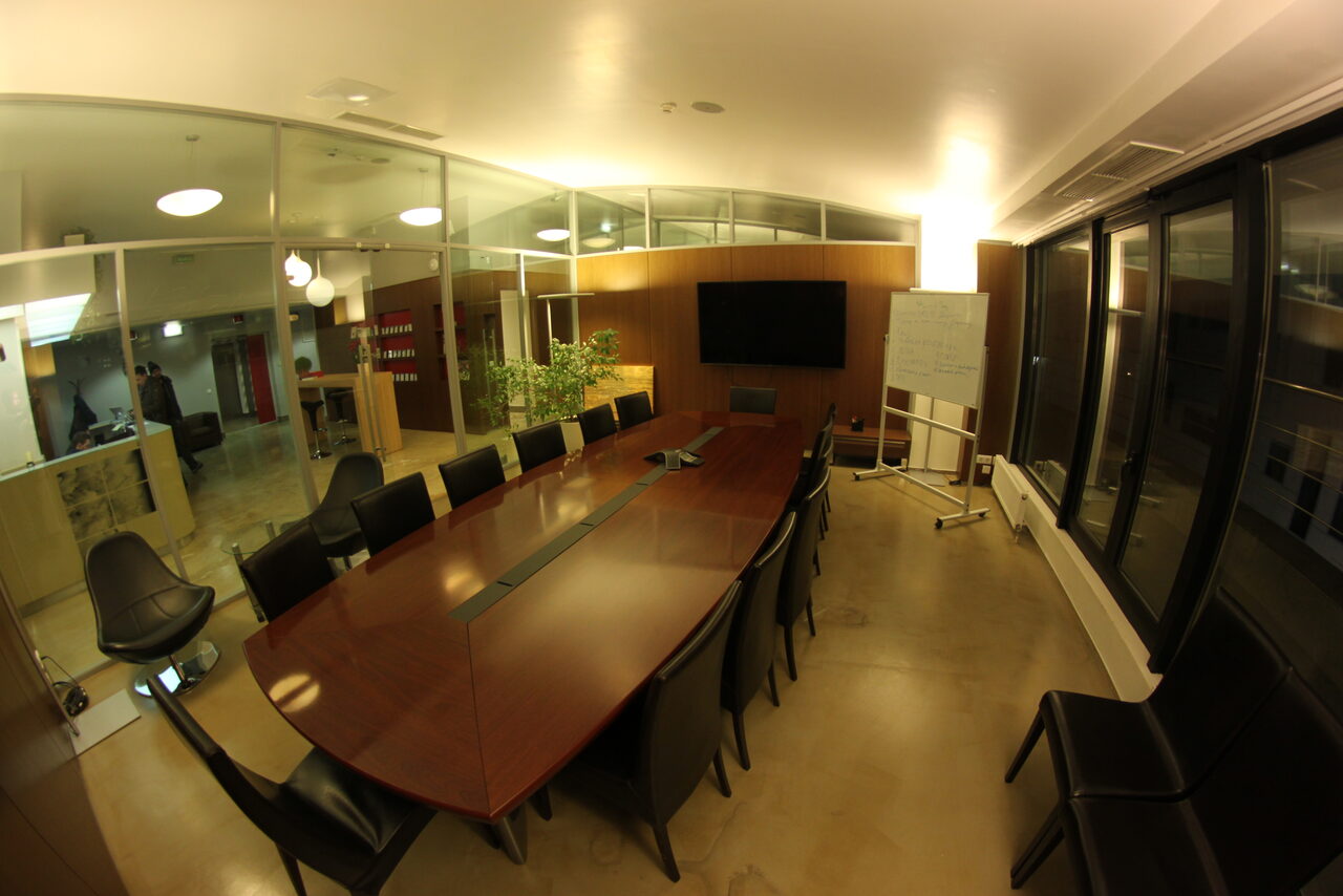 Арендовать Work’n’Soda Переговорная комната класса люкс