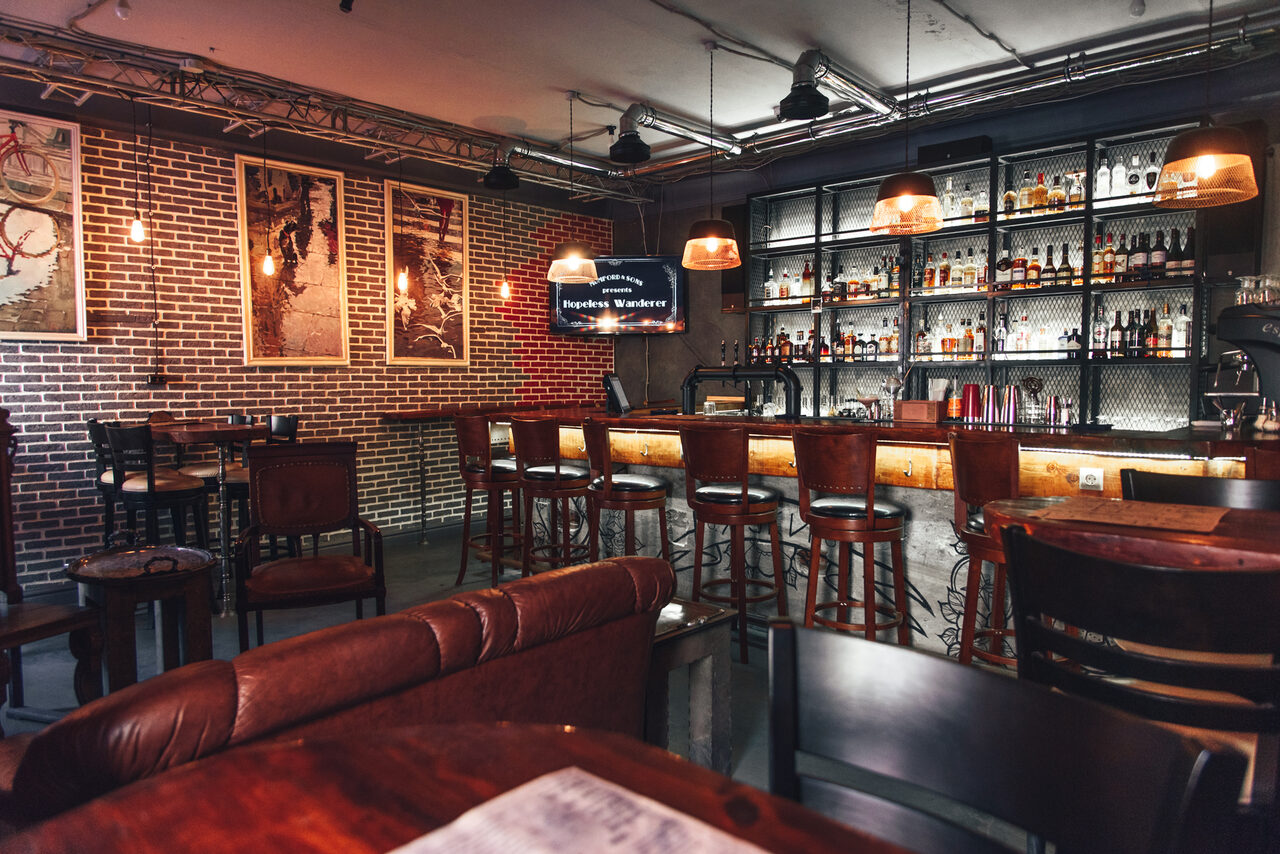 Арендовать Жуки Бар