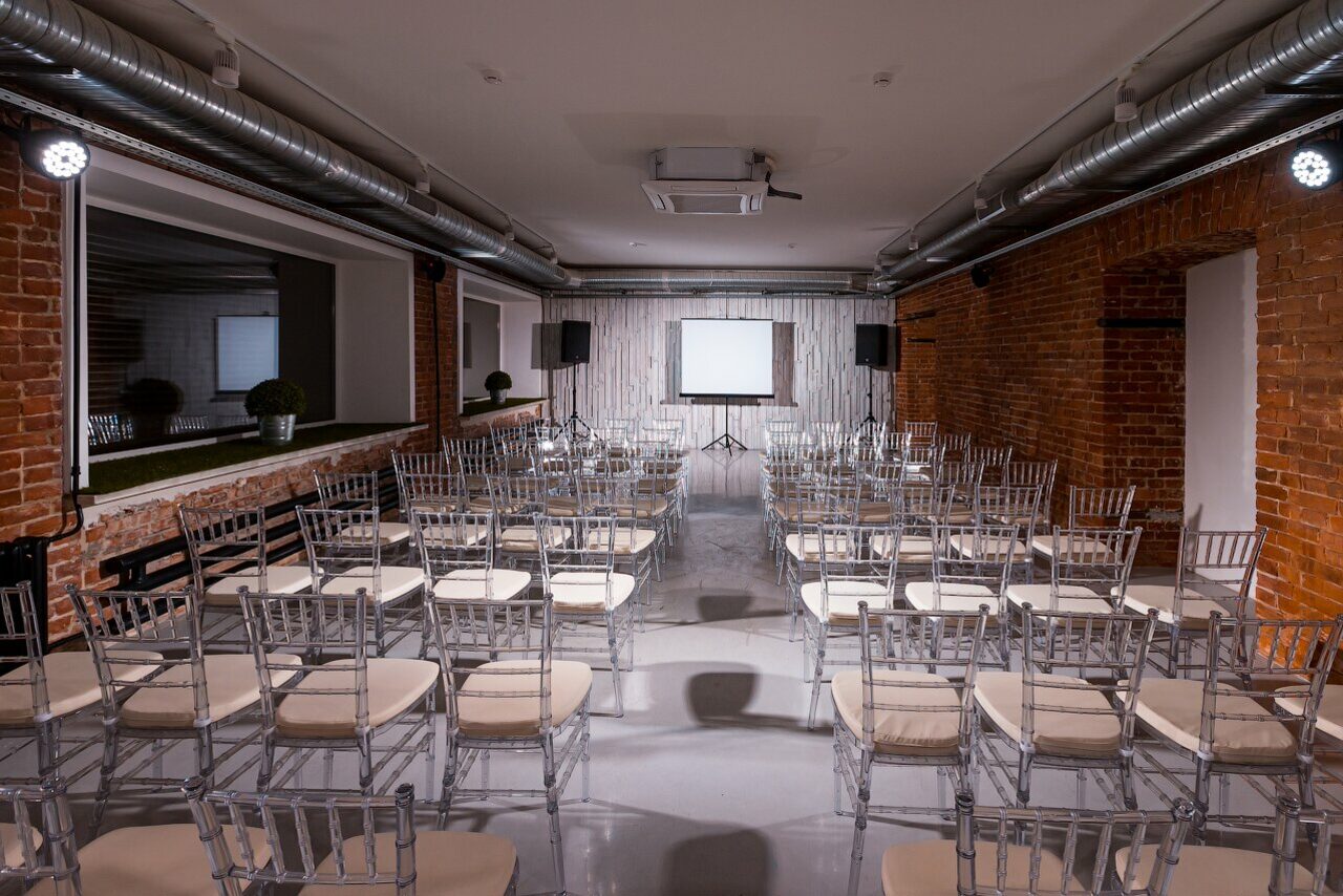 Арендовать Gazon loft. Лофт со смежными залами