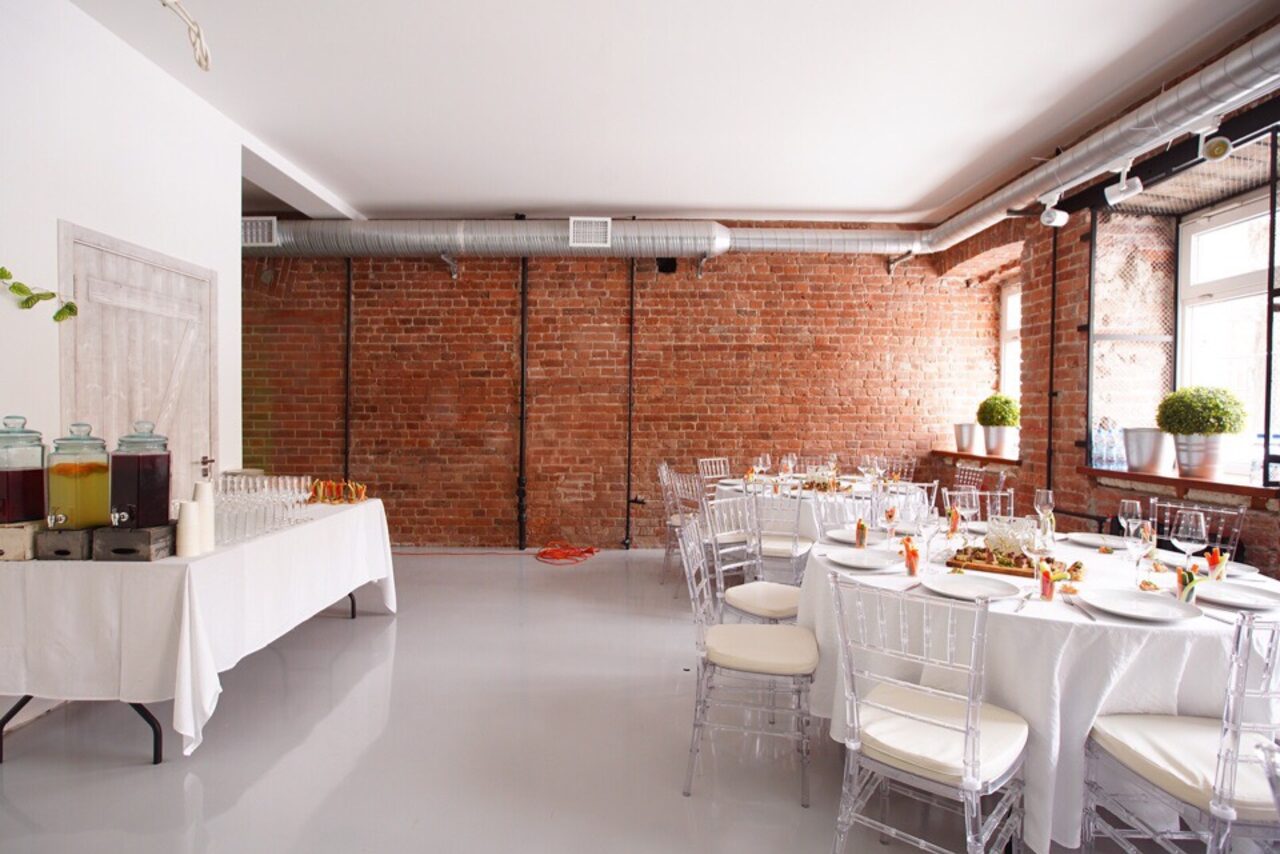 Арендовать Gazon loft. Лофт со смежными залами