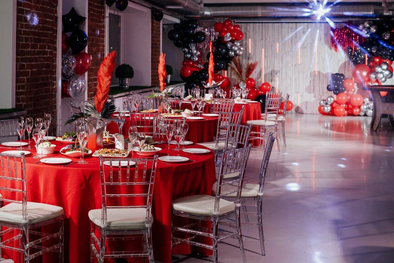 Арендовать Gazon loft. Лофт со смежными залами