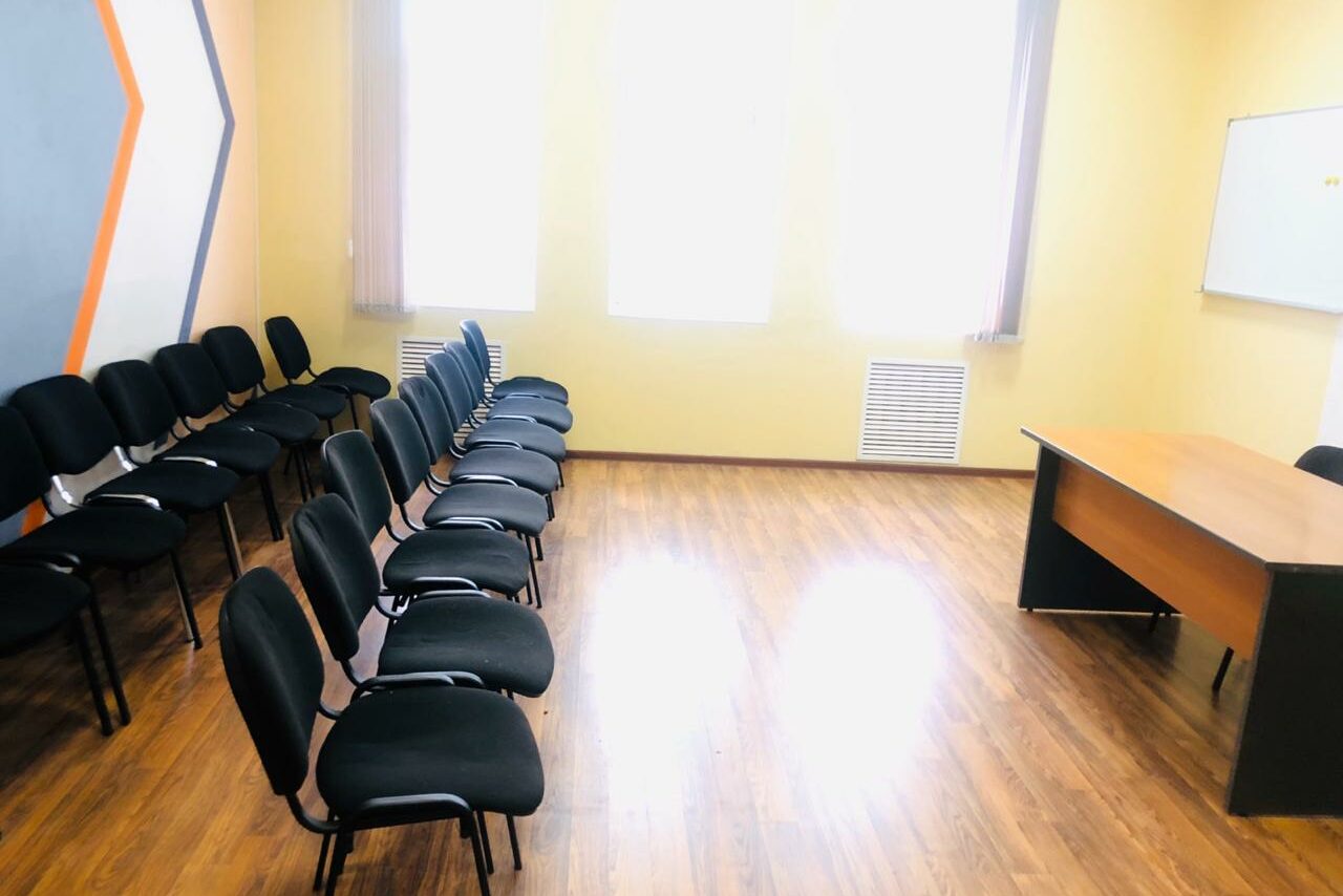 Арендовать Новое sLOVo. Универсальная аудитория