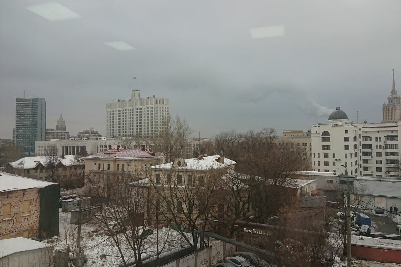 Арендовать Светлый уютный зал 