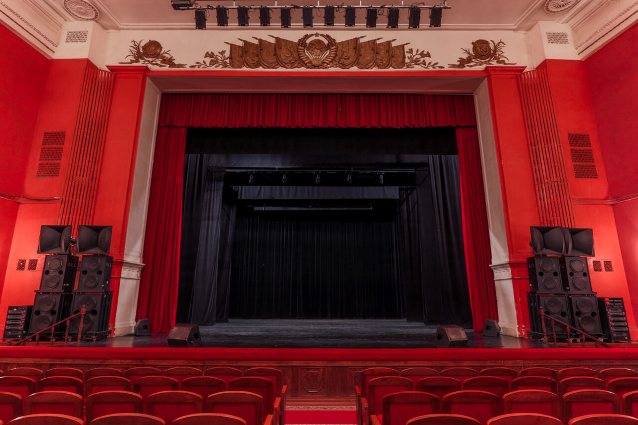 Арендовать ДвДК МИИТ концертный зал