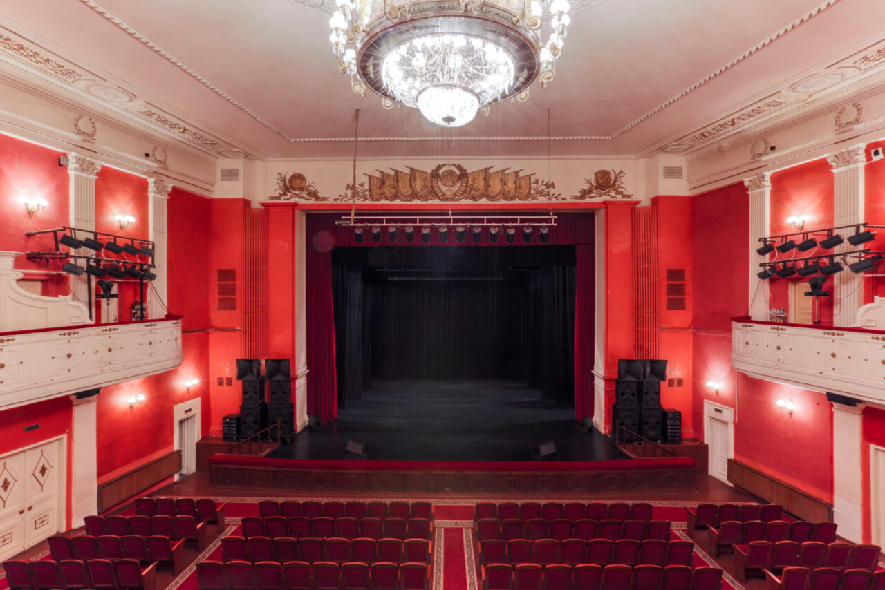 Арендовать ДвДК МИИТ концертный зал