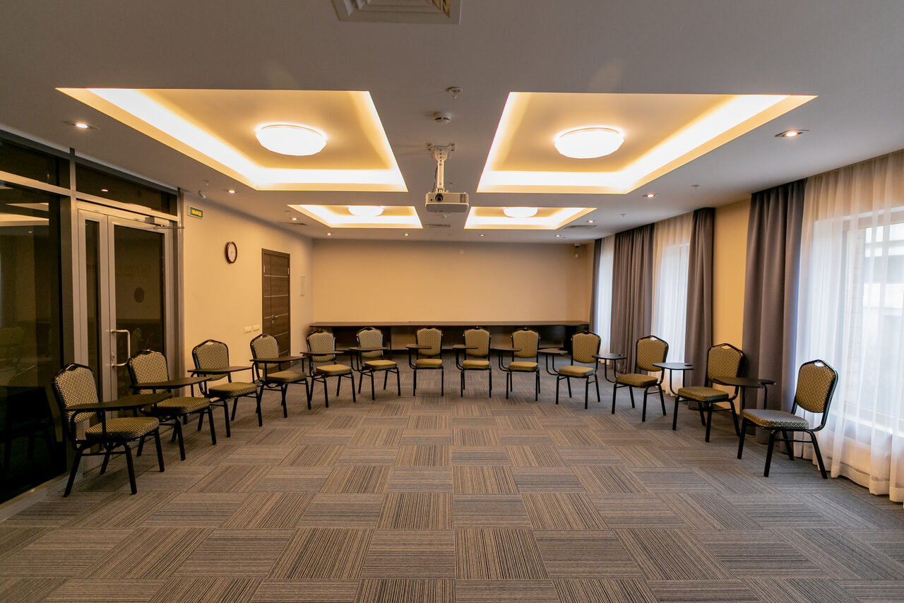 Арендовать Оборудованный конференц-зал