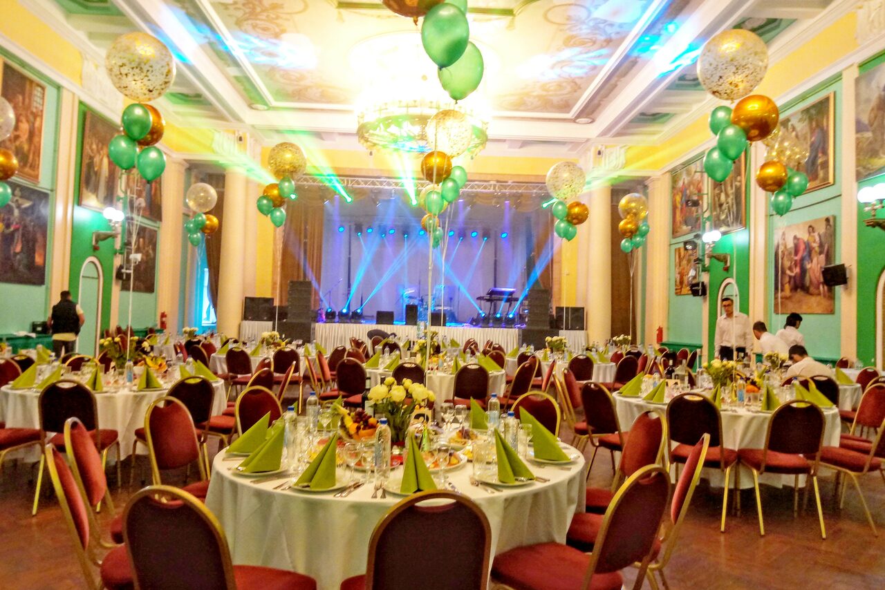 Арендовать  Александровский зал Зимнего дворца