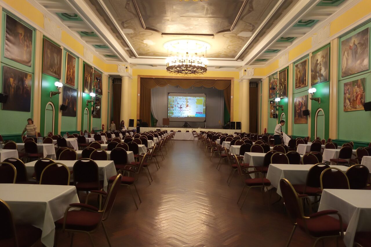 Арендовать  Александровский зал Зимнего дворца