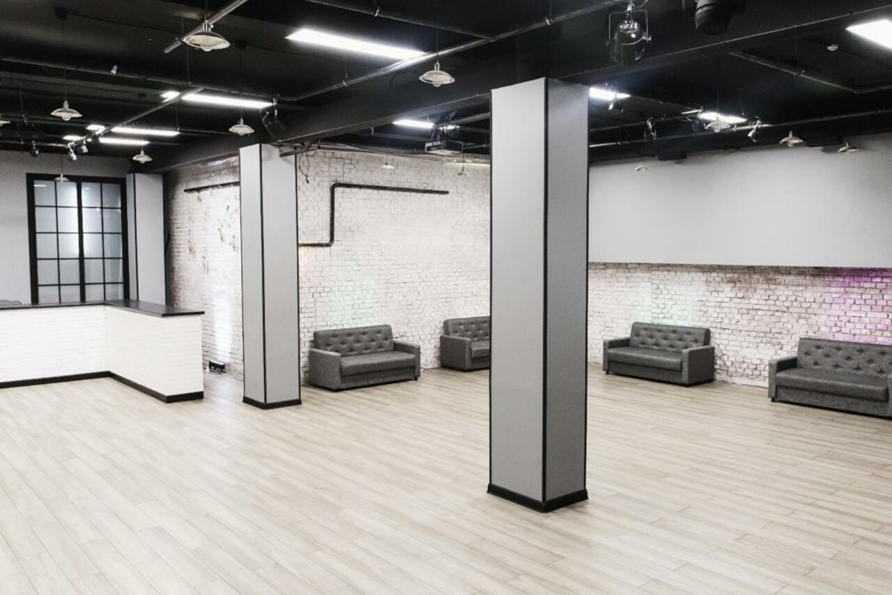 Арендовать Loft Chicago. Светлый лофт с высокими потолками