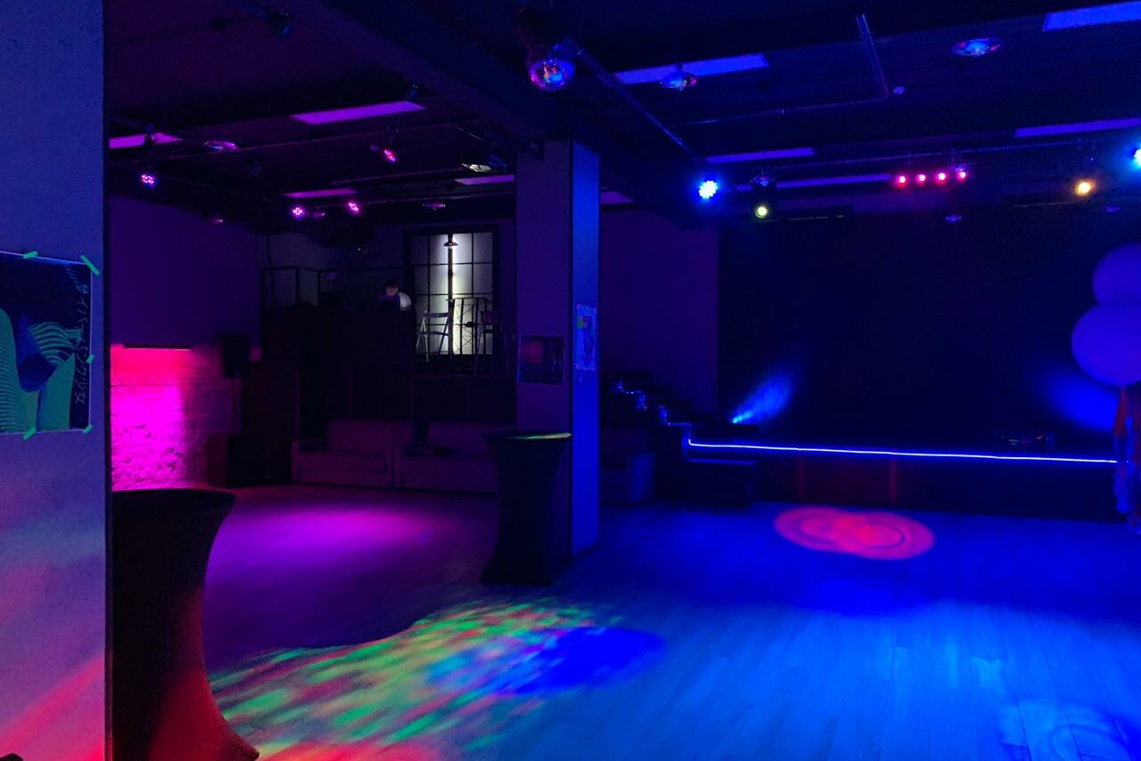 Арендовать Loft Chicago. Светлый лофт с высокими потолками