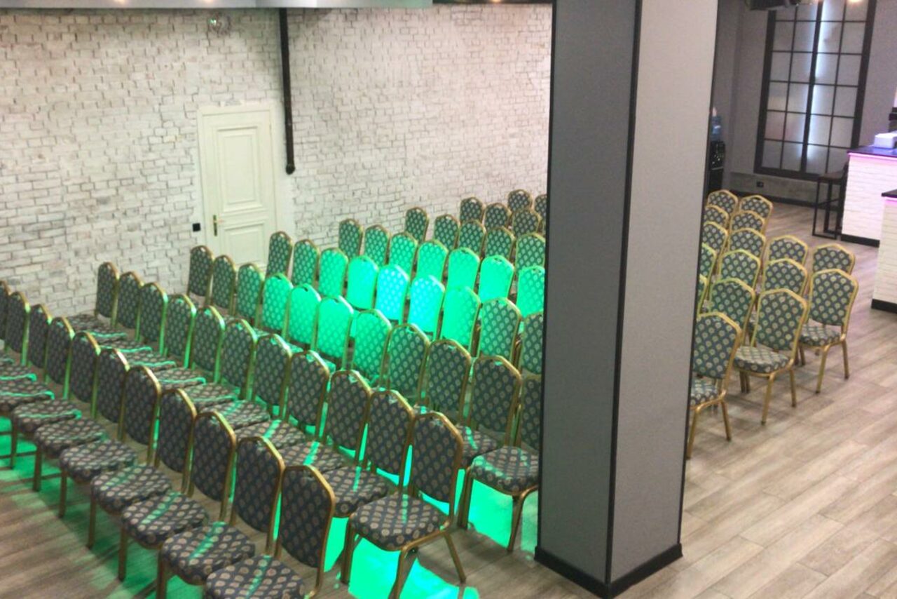 Арендовать Loft Chicago. Светлый лофт с высокими потолками