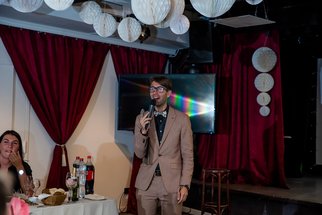 Арендовать Центр Событий. Банкетный зал со сценой 