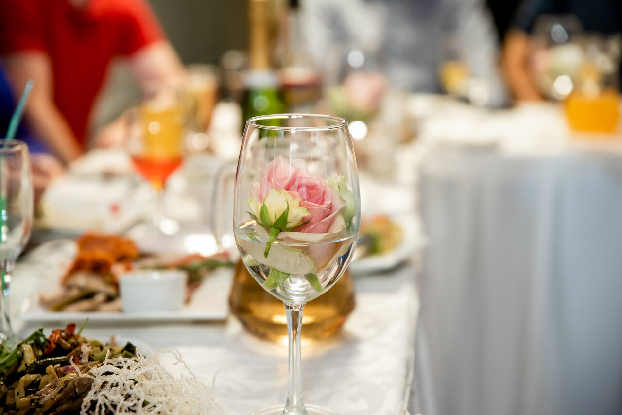 Арендовать Центр Событий. Банкетный зал со сценой 