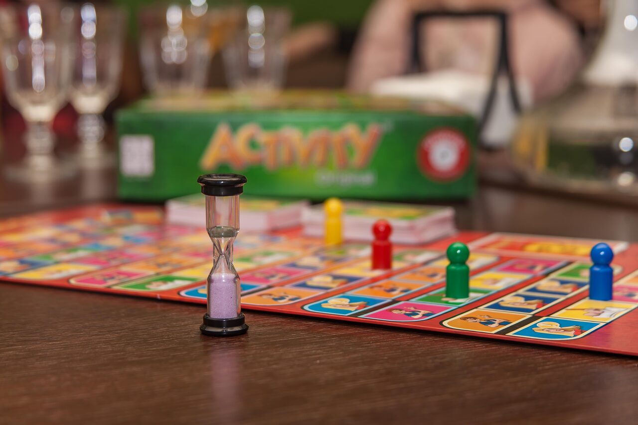 Арендовать Party Time (Пати Тайм). Камерный лофт с большим экраном и играми
