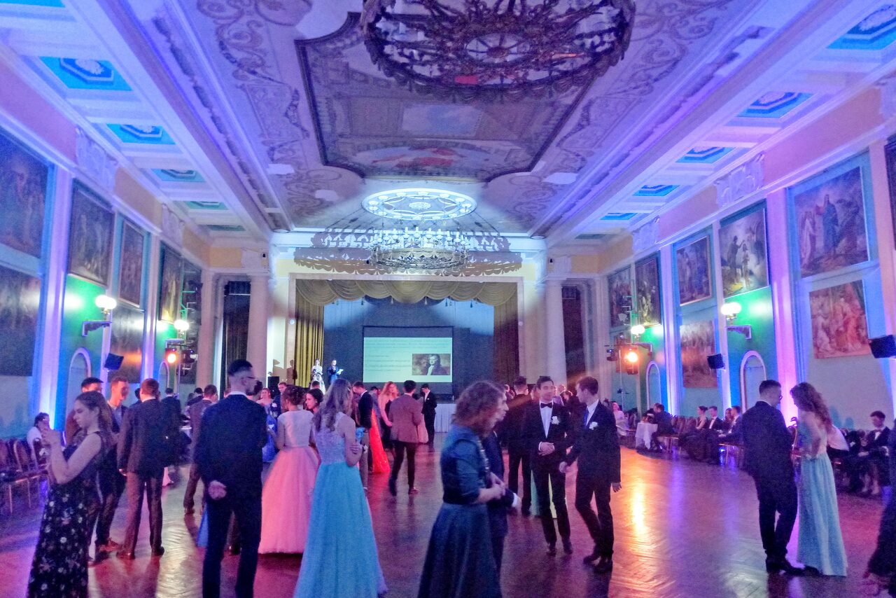 Арендовать Александровский зал Зимнего дворца