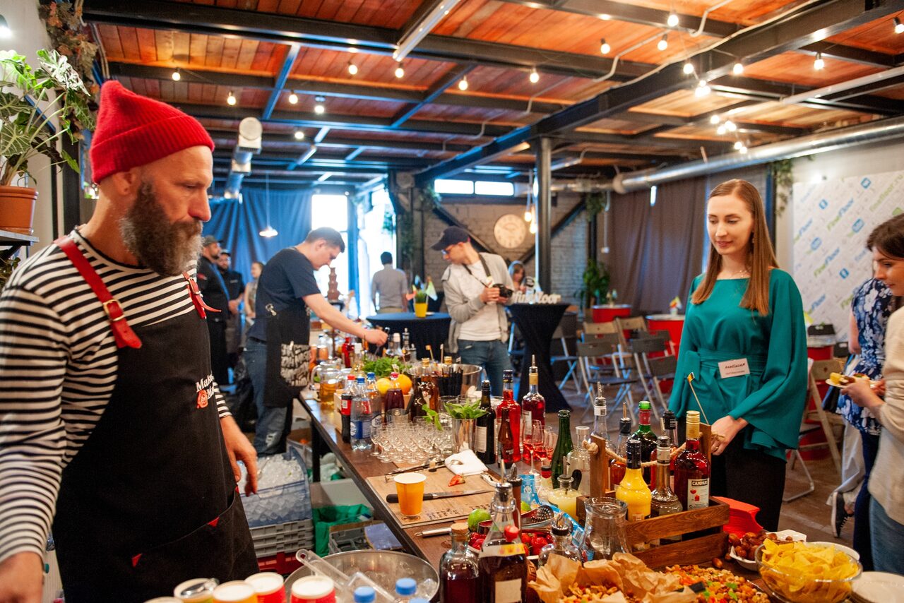 Арендовать Меморис лофт Просторный лофт с кухней