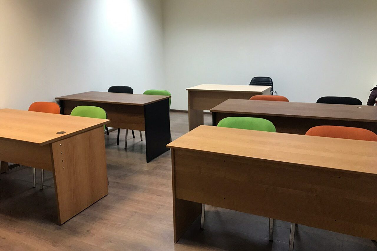 Арендовать Зал рядом с метро для тренингов и репетиций