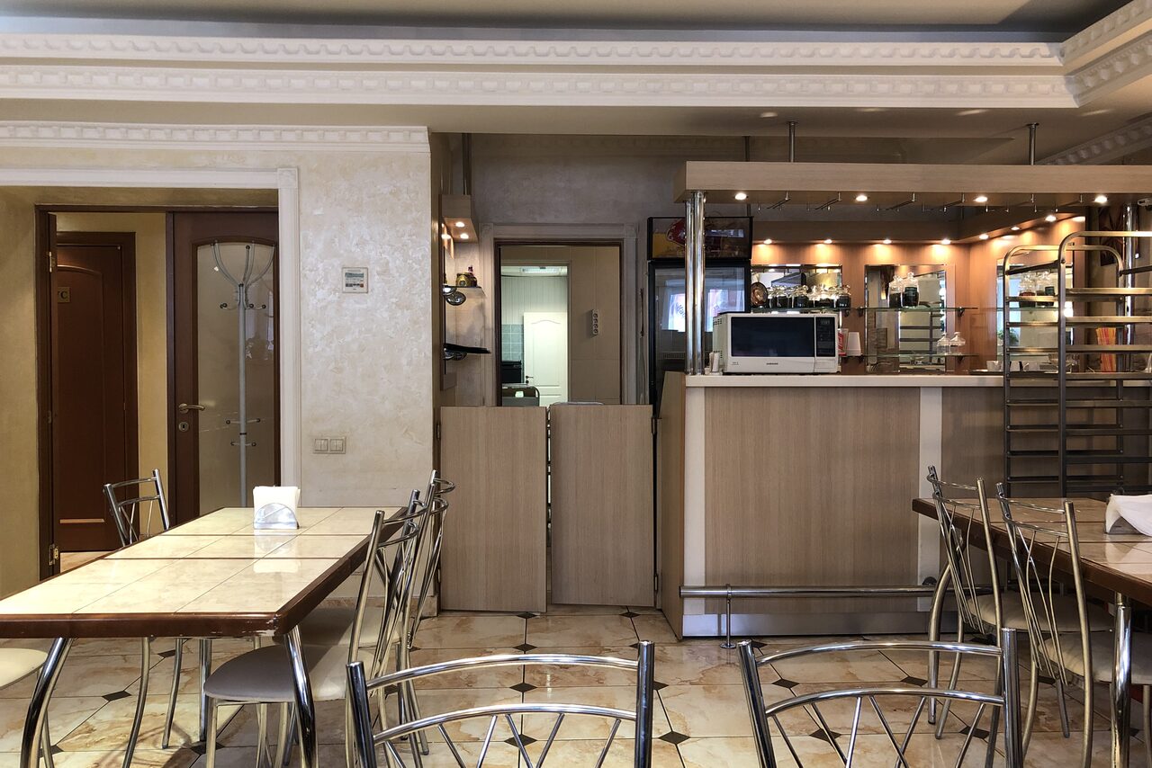 Арендовать Кафе под закрытие с отдельным входом