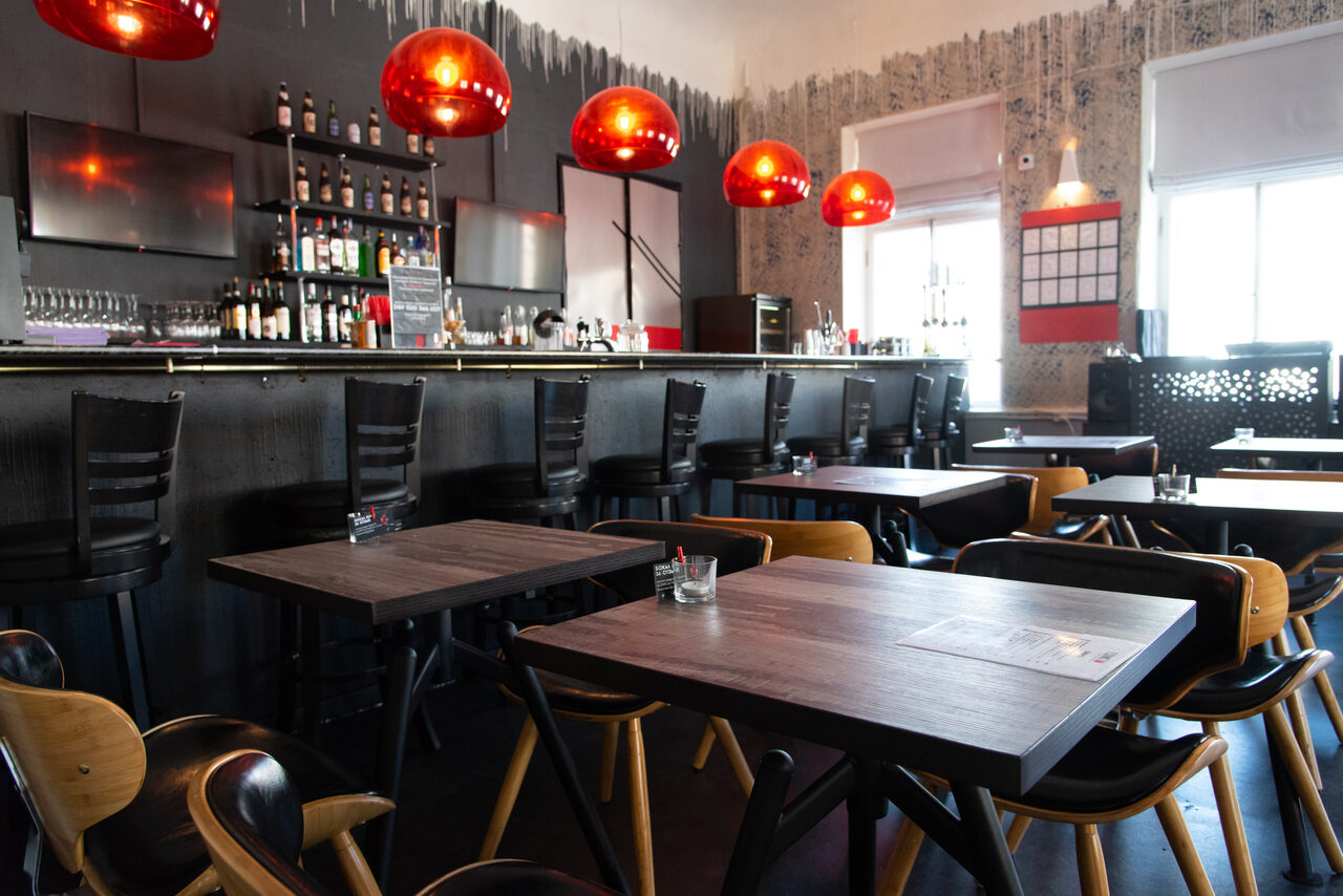 Арендовать Commode. Лофт с высокими потолками